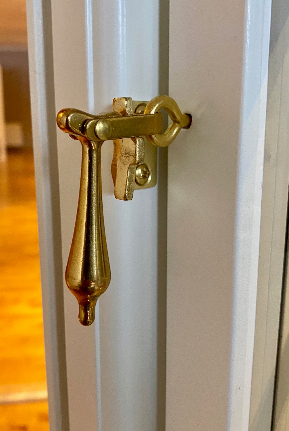 Messing drape rund med ny konsoll