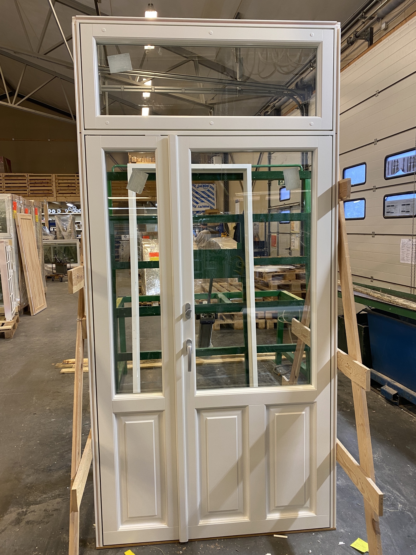 Balkongdor med friste spor BYV 01632 Foto Ingvild Hovden