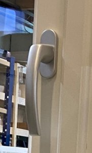 Standard vrider til innadslaende balkongdor utvendig side BYV 02152-181x300